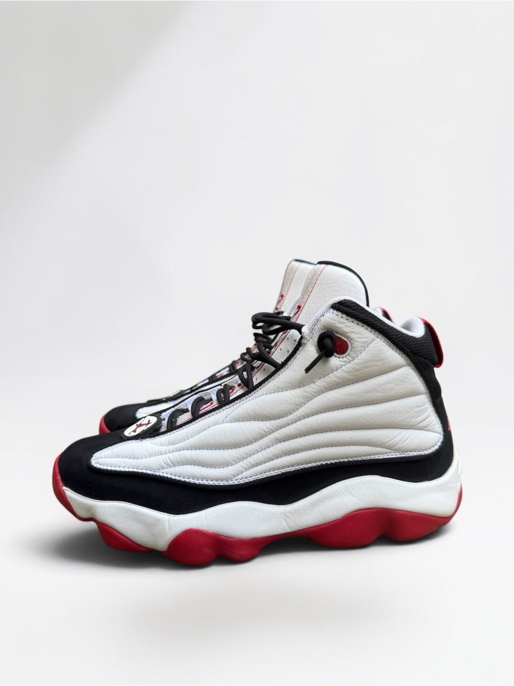 Air Jordan Pro Strong 'Chicago Red' Black White Sneakers, Size 10.5 DC8418-116